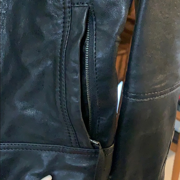 Danier leather jacket - Picture 7 of 7